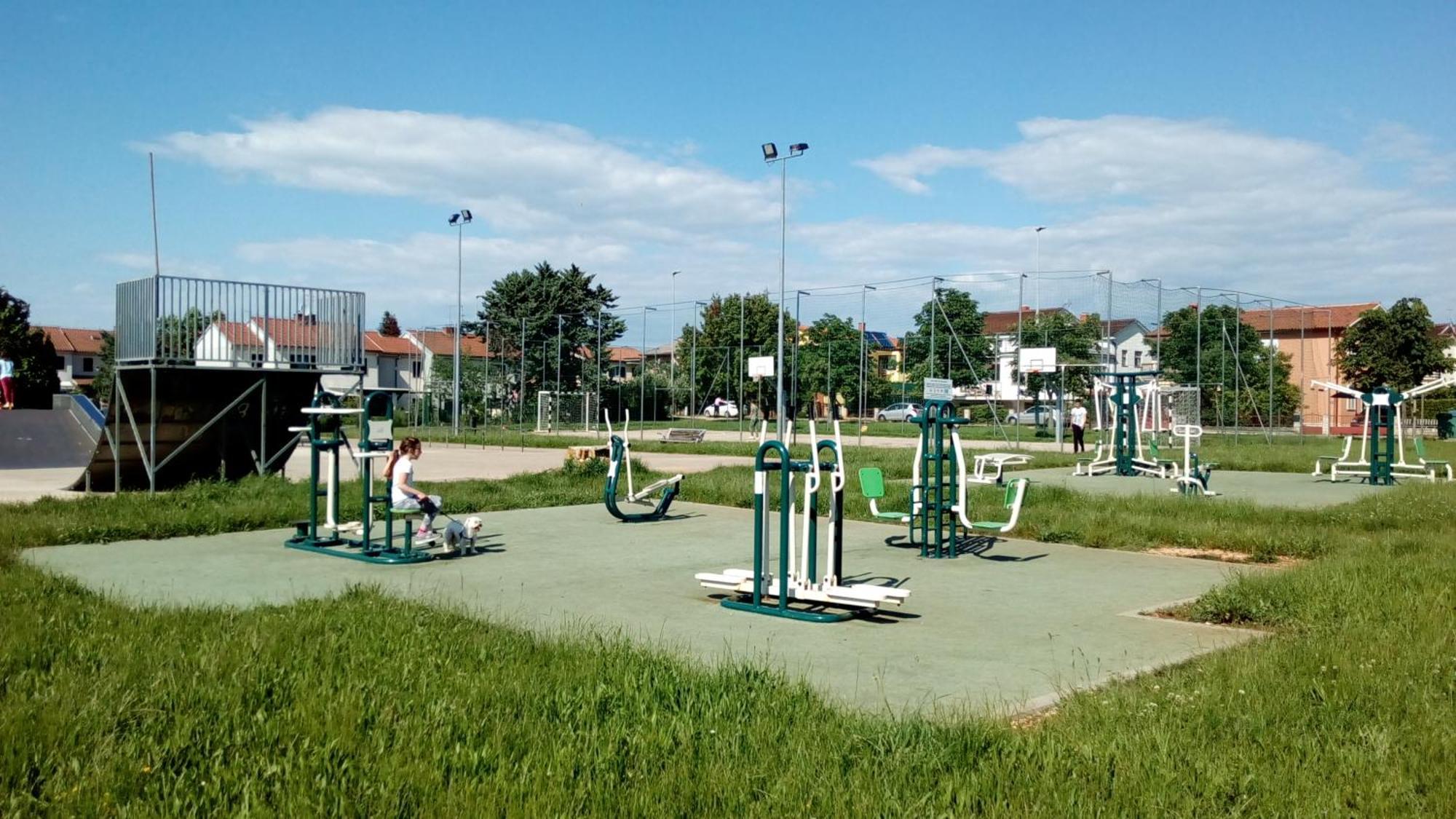 Lena Apartmán *
